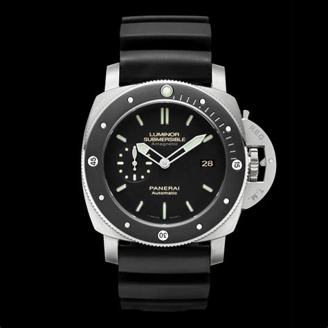 panerai 389 youtube|luminor submersible panerai automatic.